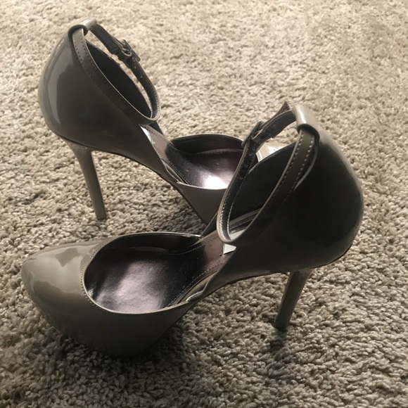 The perfect heel for fall and winter. - Picture 1 of 5